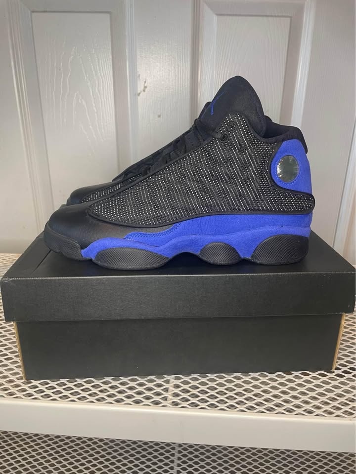 Jordan Retro 13 Size 7 Grade School
