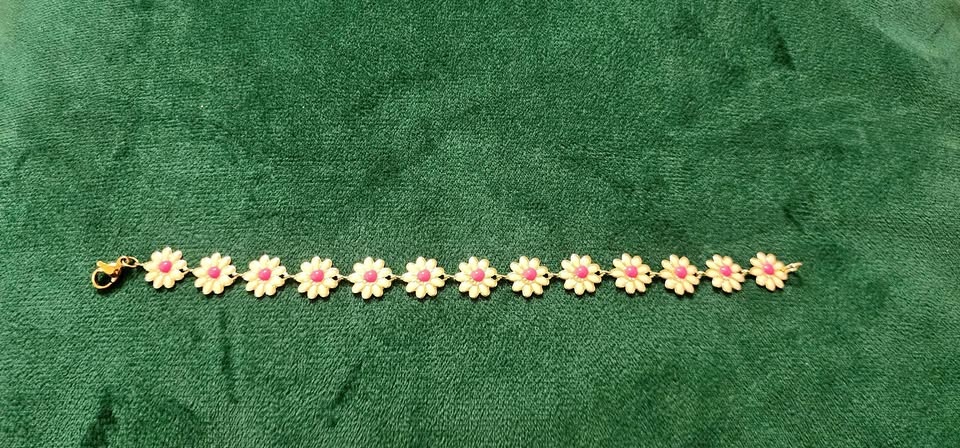 Pink & gold daisy bracelet