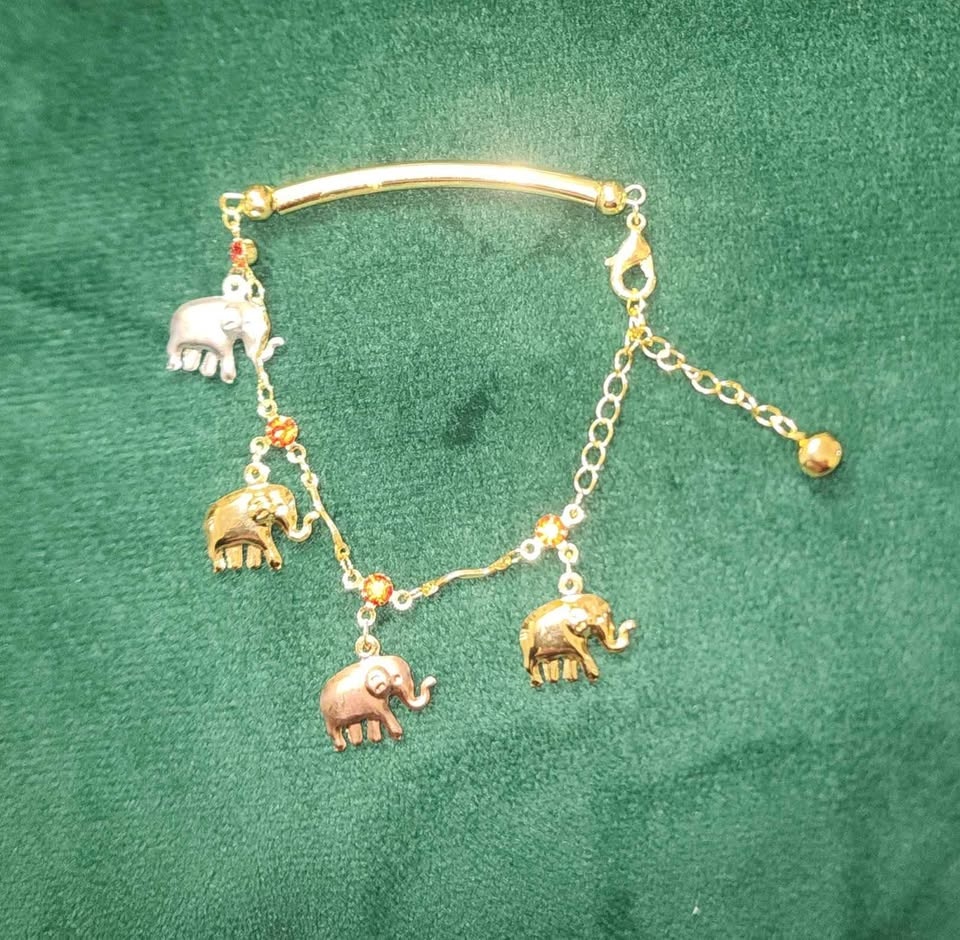 Elephant Charm Bracelet with Red Stones - Gold Plated - photo 2