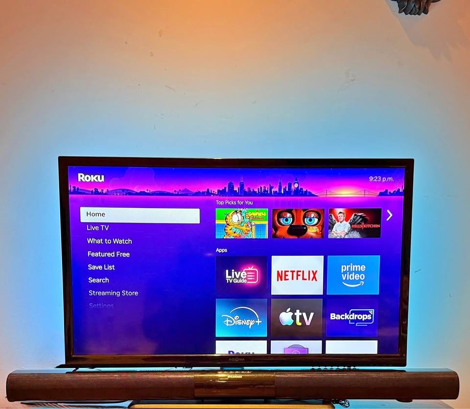 Insignia 32” Smart LED TV + Sylvania Soundbar – Roku Built-In