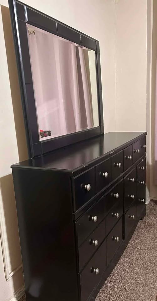 Black Dresser with Mirror - photo 3
