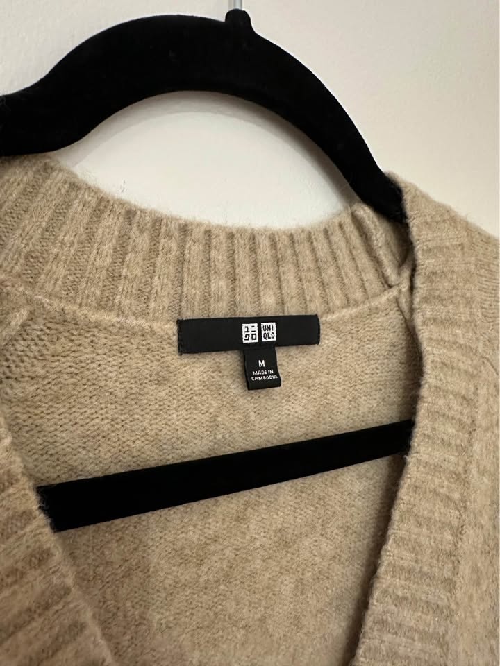 UNIQLO Soufflé Yarn Short Cardigan, Beige, Women’s Size Small - photo 3