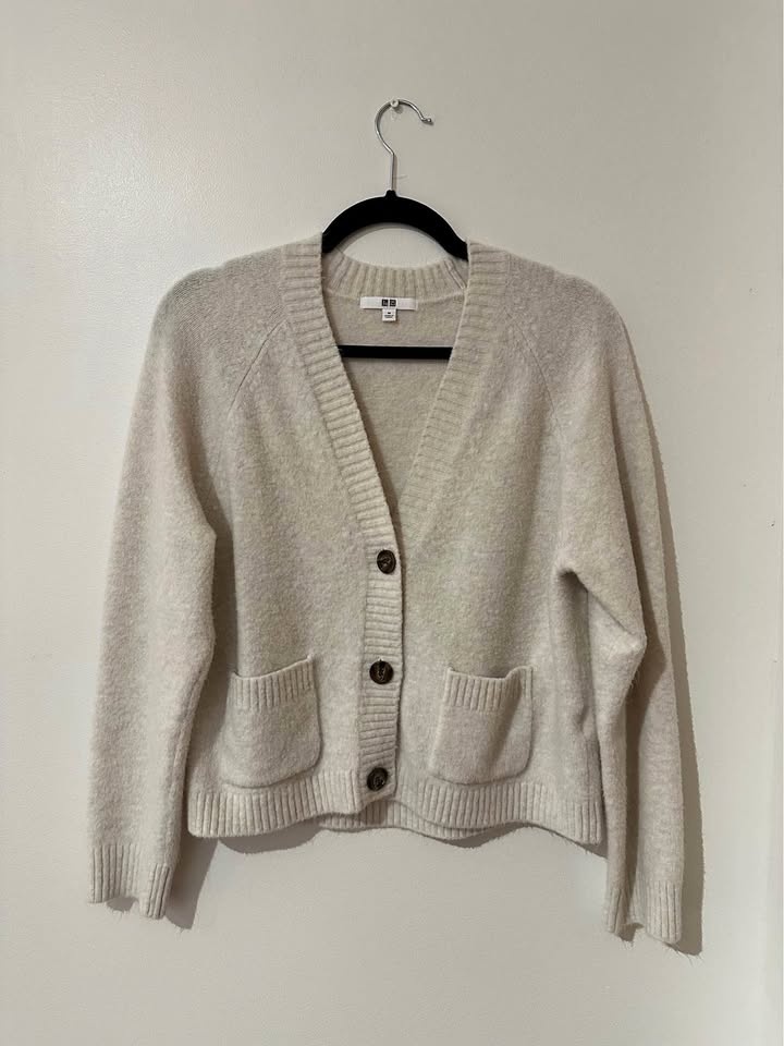 UNIQLO Soufflé Yarn Short Cardigan, Off White, Women’s Size Smal