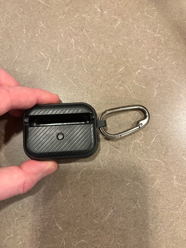Spigen Mag Armour AirPods Pro 2 Case - photo 2