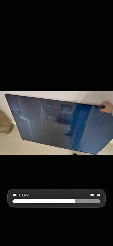 BROKEN 65 INCH SAMSUNG TV