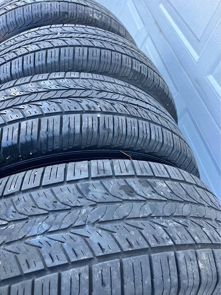 225/70R15 Tires