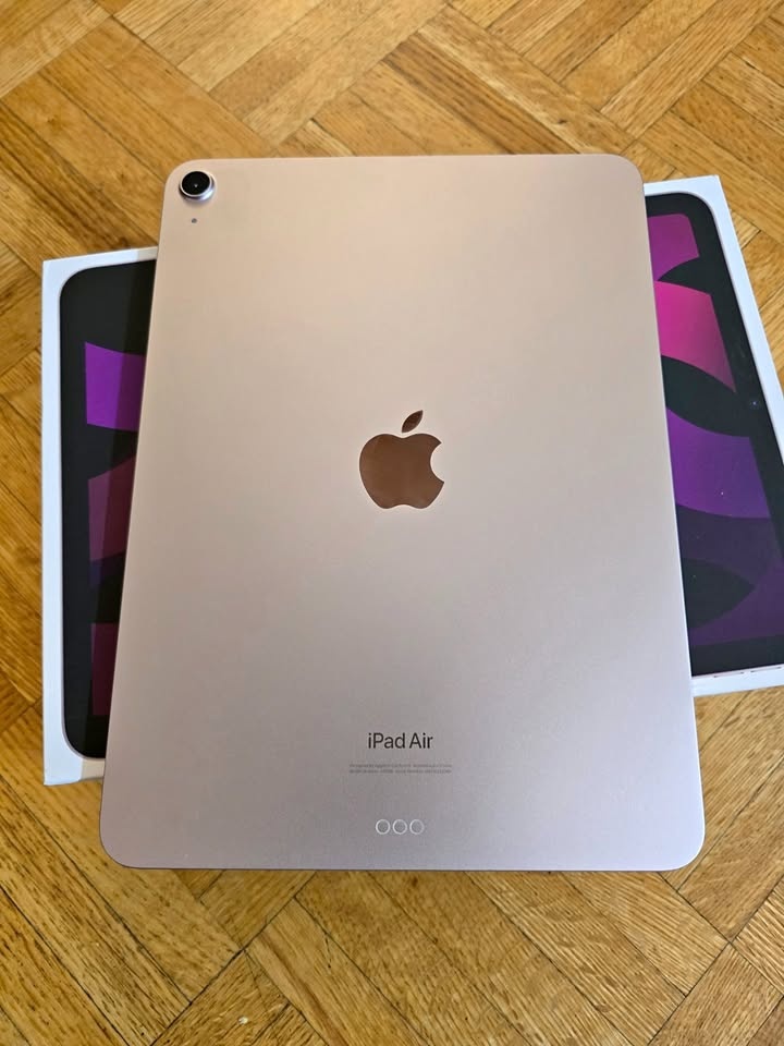 Apple iPad Air 5th Generation - Brand new