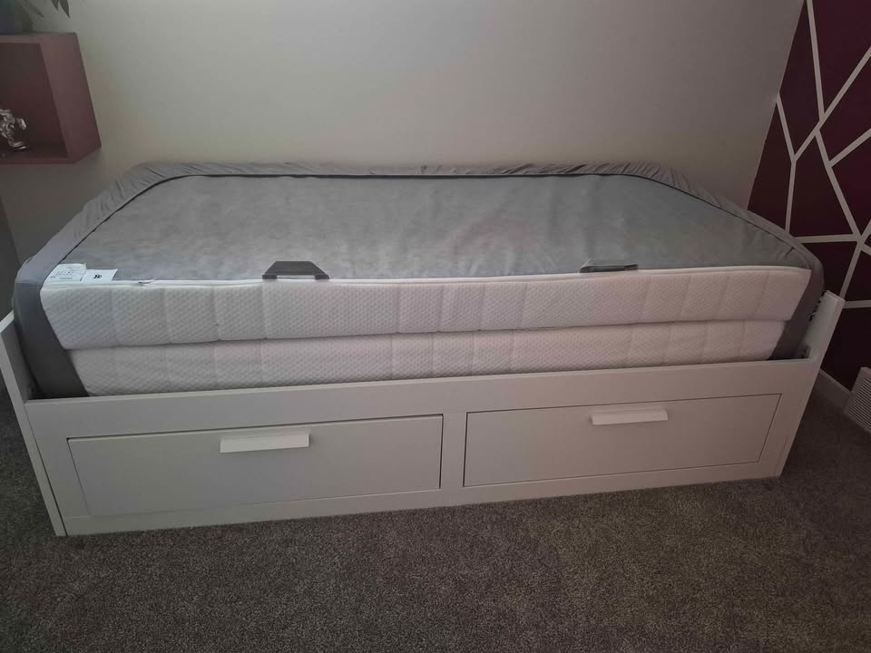 Daybed Frame with 2 Drawers and 2 Mattresses - photo 3
