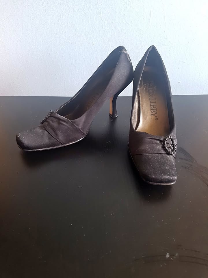 Vintage 2000's Sam & Libby Black Satin Heels