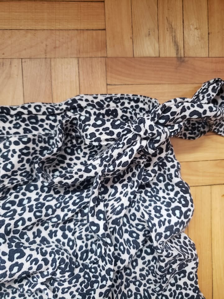 American Eagle XL Leopard Print Wrap Skirt - photo 3