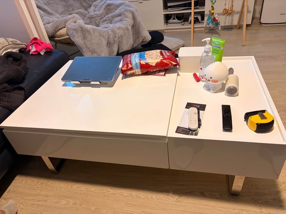 Structube Coffee Table