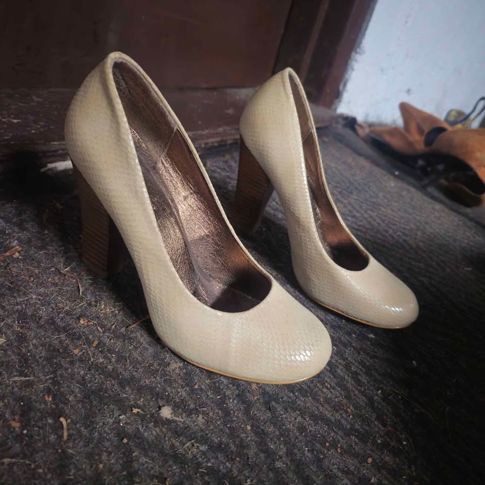Roberto Vianni Snakeskin Heels - photo 2