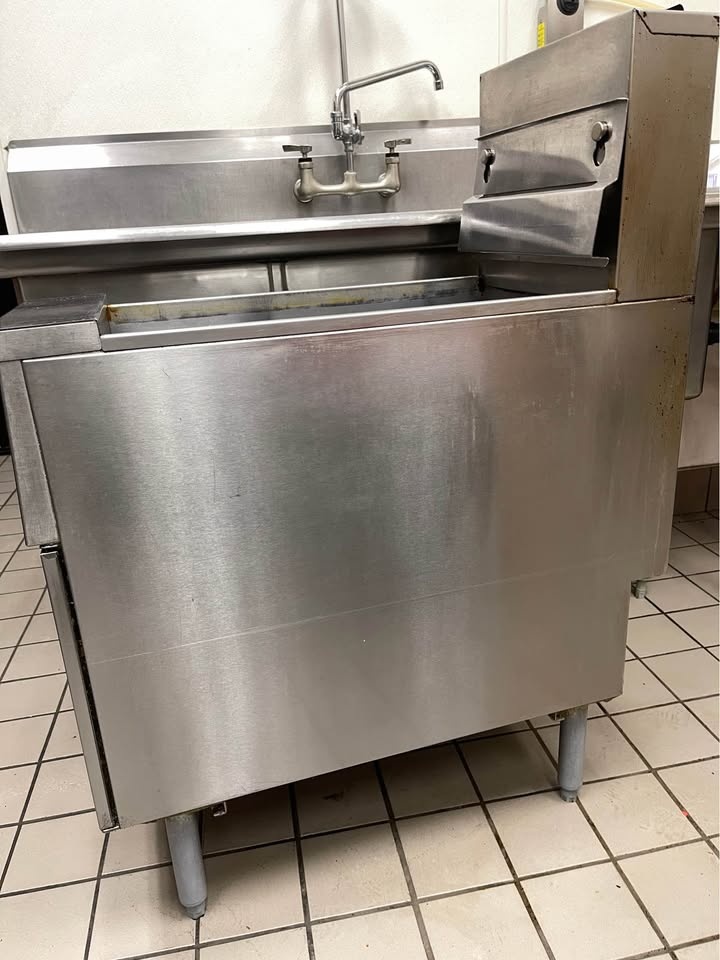 Pitco SG14 Natural Gas Fryer 40lb - photo 2