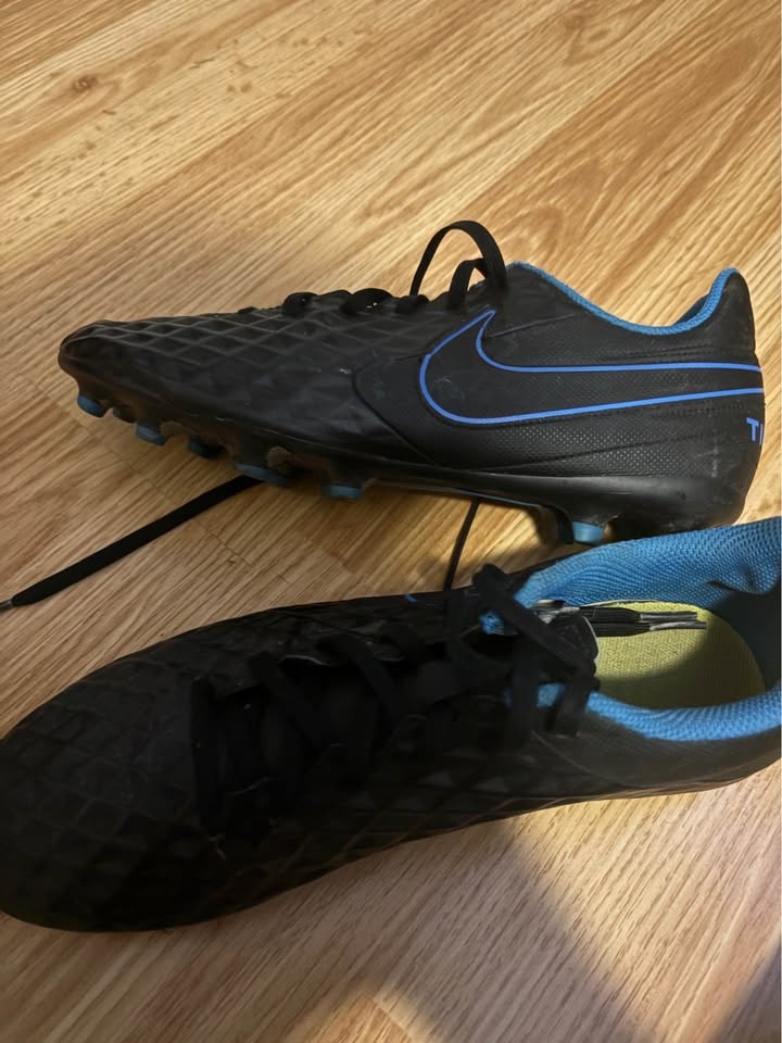 Nike Men's Size 7 Cleats - photo 2