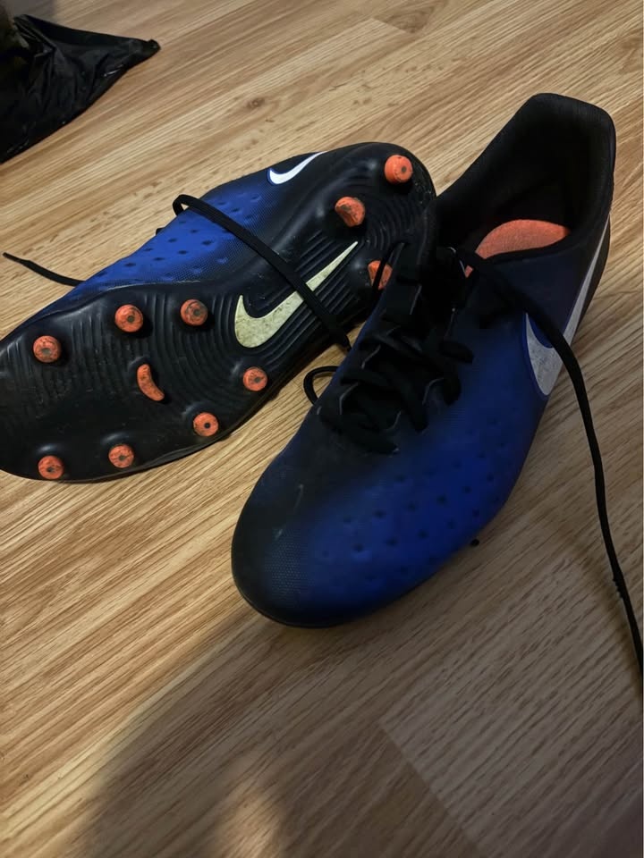 Nike Cleats Size 8 Men's - photo 2