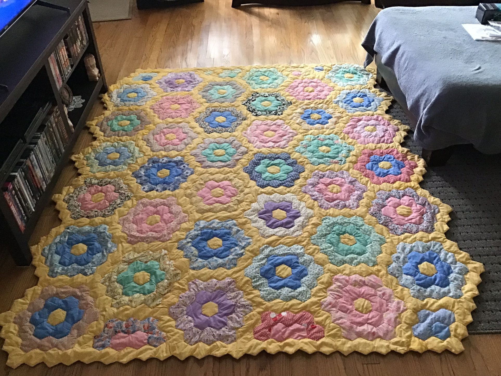 Handmade Twin Quilt - photo 3