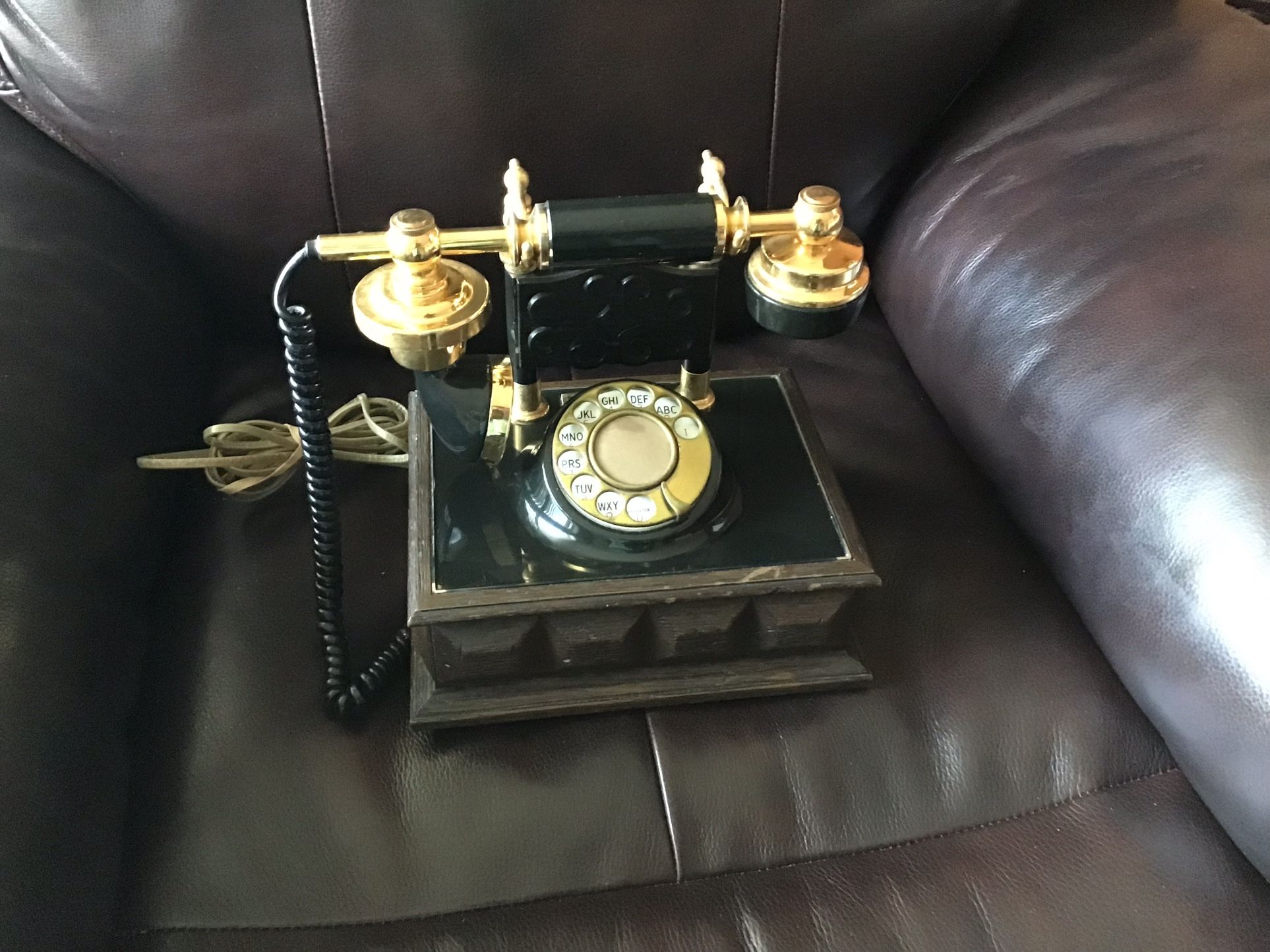 Deco-Tel Vintage Phone - photo 2