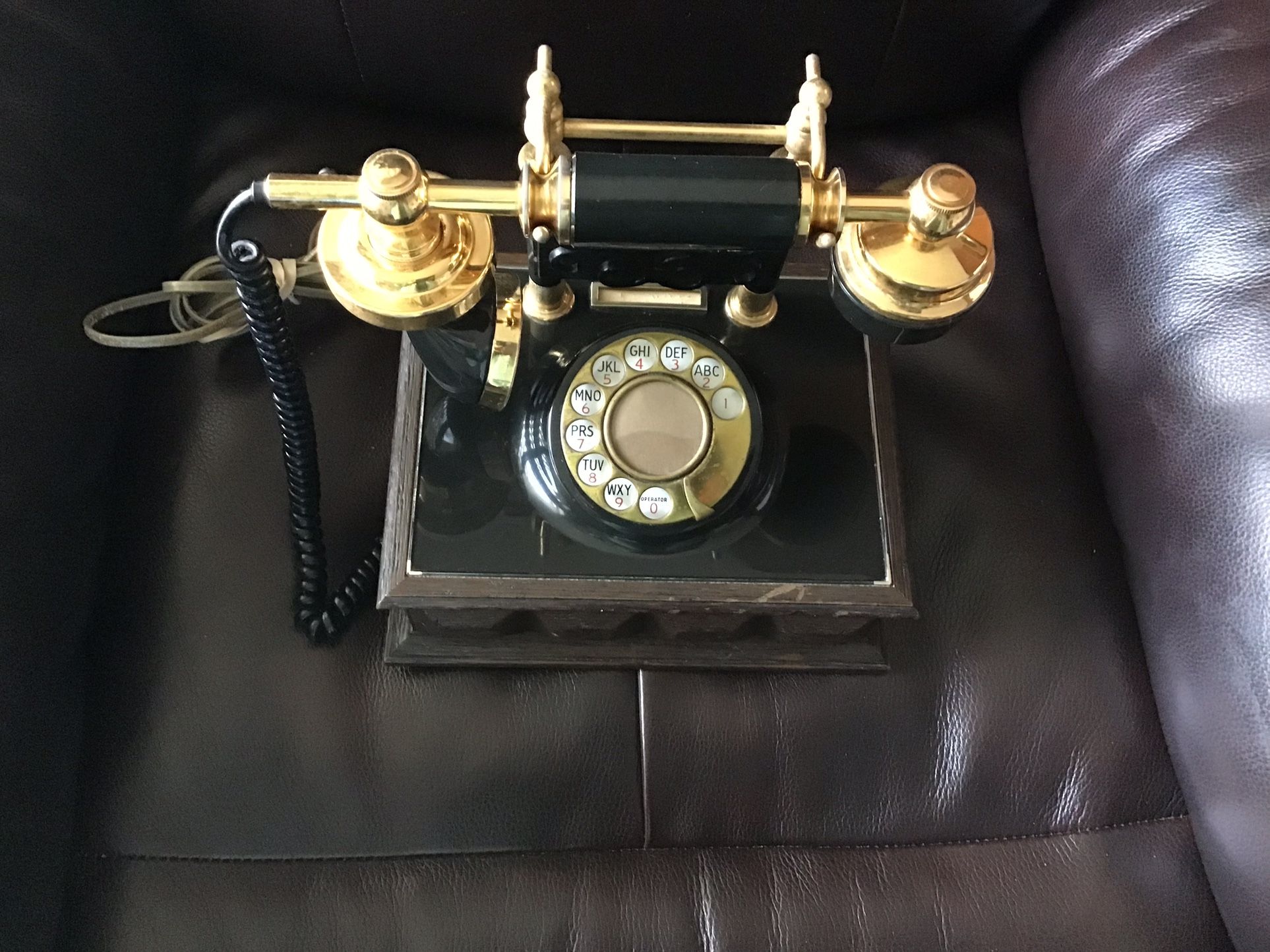 Deco-Tel Vintage Phone - photo 3