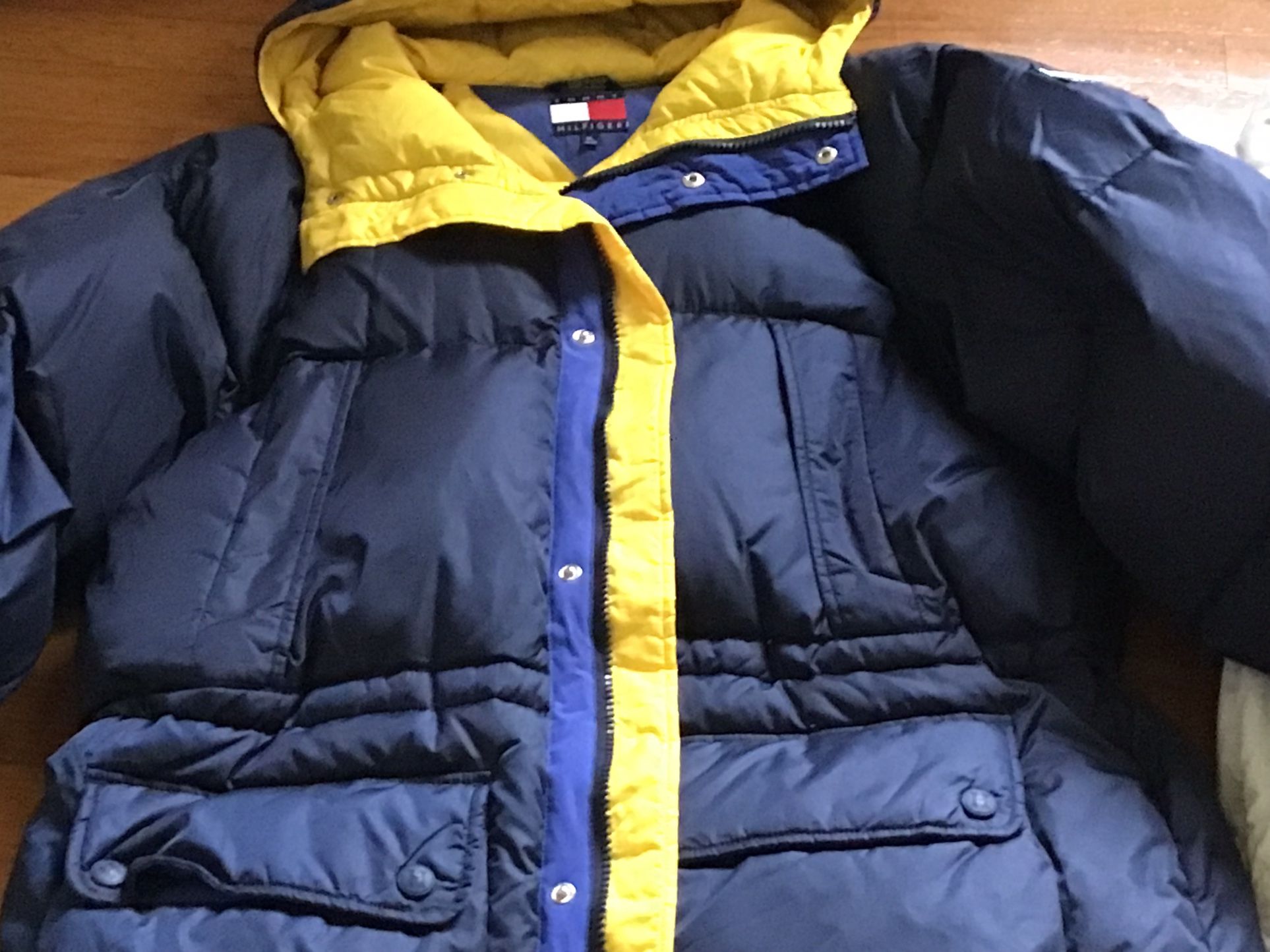Two XL Down Coats - Tommy Hilfiger & The Company Store - photo 2