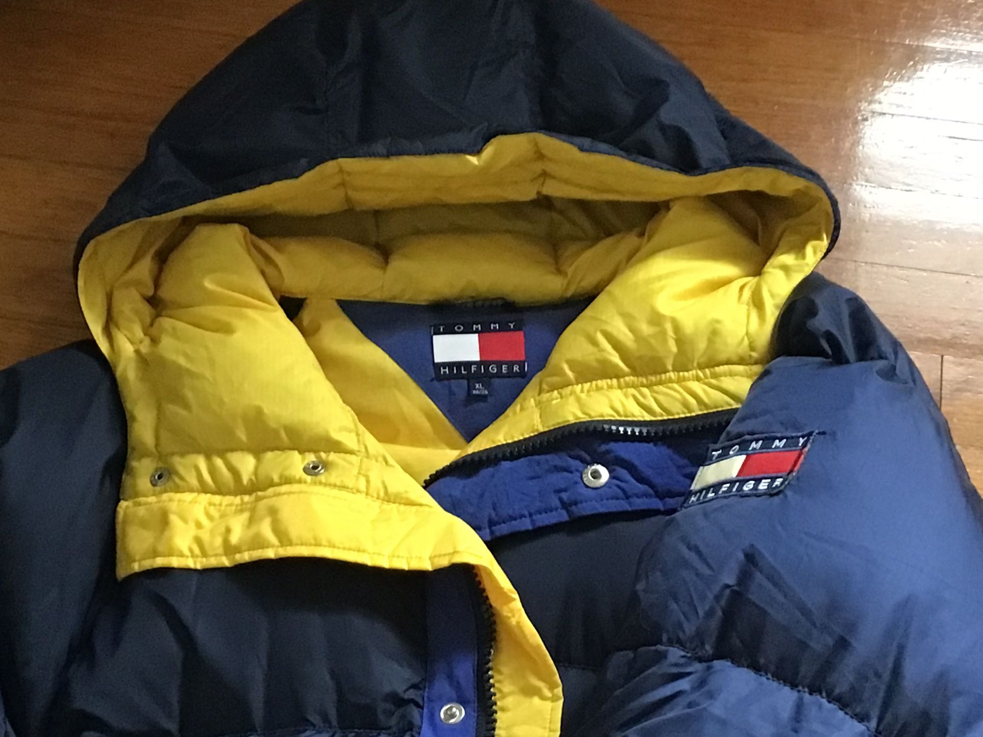 Two XL Down Coats - Tommy Hilfiger & The Company Store - photo 4