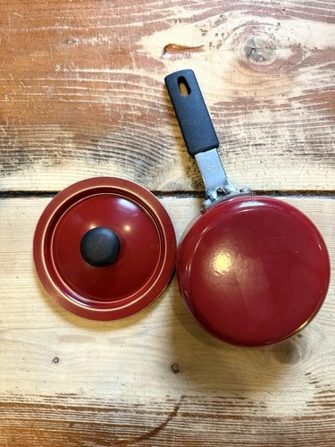 Mini Vintage Red Non-Stick Frying Pan Or Butter Warmer With Lid - photo 3