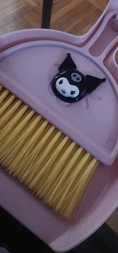 Kuromi mini broom & dustpan set - photo 3