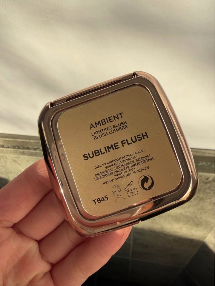 Hourglass Ambient Lighting Blush - photo 4