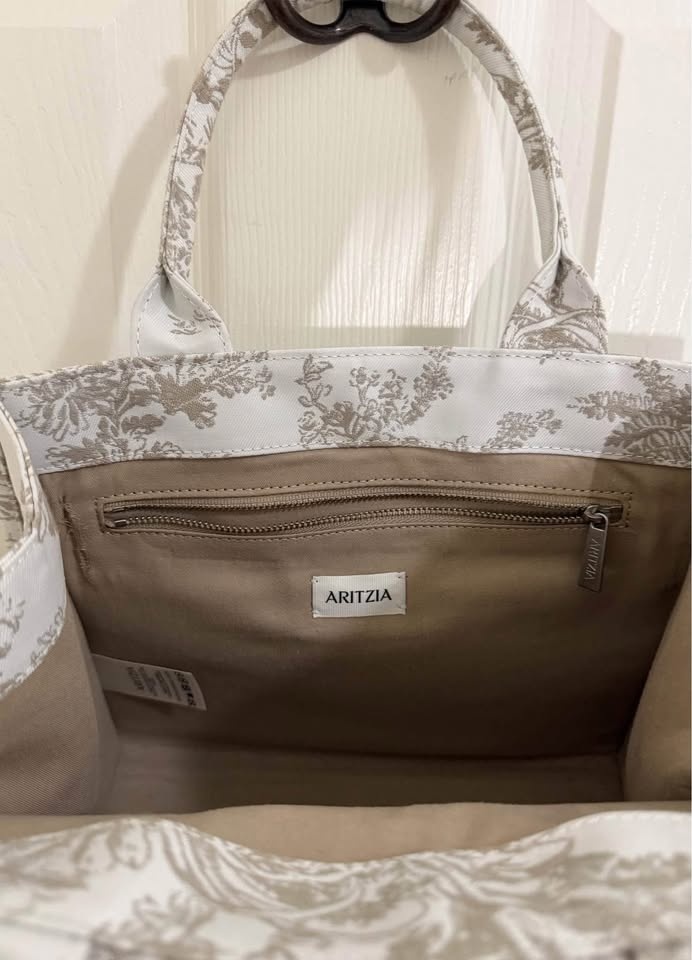 Aritzia Tote Bag - photo 2