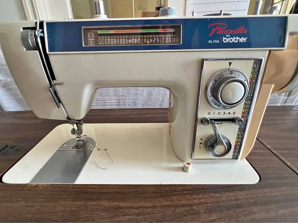 Vintage Brother Pacesetter XL706 sewing machine