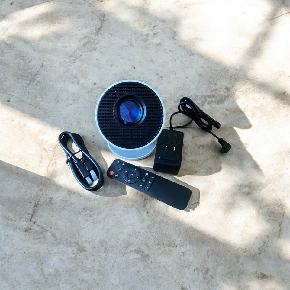 CLOKOWE Mini Projector WiFi/Bluetooth, Smart Portable - photo 5