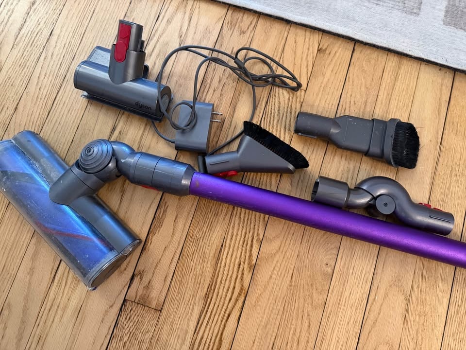 Dyson V8 Animal Vacuum Cleaner (Purple) - photo 2