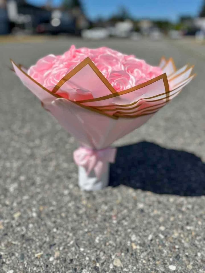 30 Count Artificial Eternal Rose Bouquet