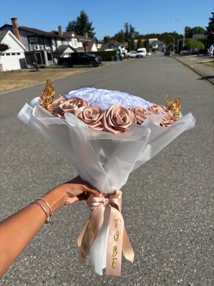 25 Count Eternal Rose Bouquet - photo 3