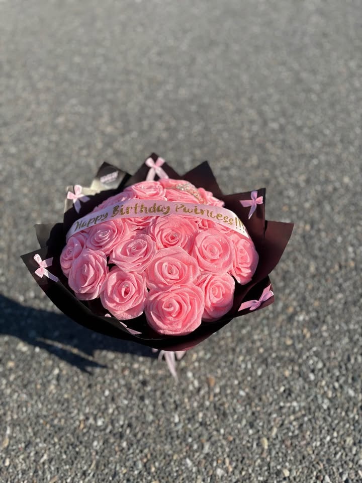 24 Count Eternal Glitter Rose Bouquet - photo 2