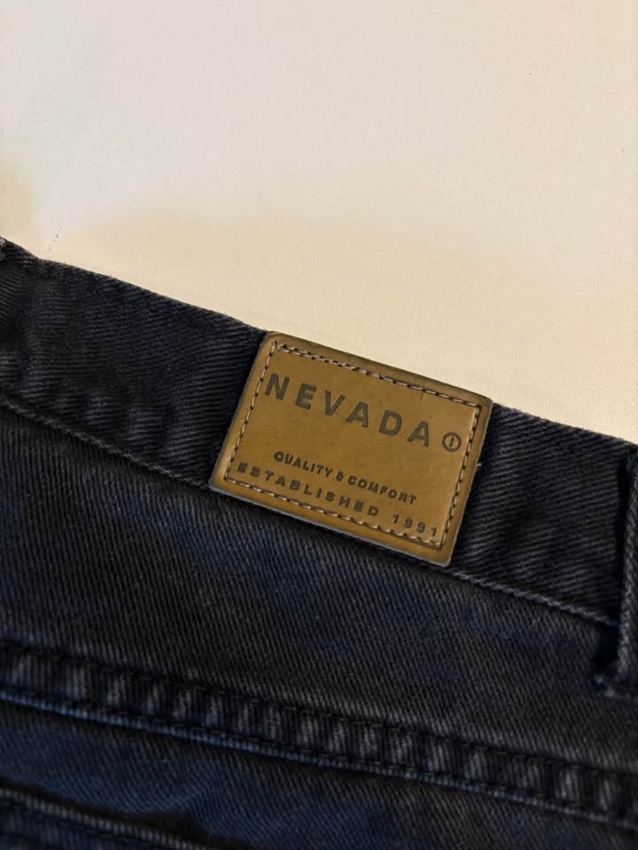 Black Nevada Jeans Size 13/14 - photo 4