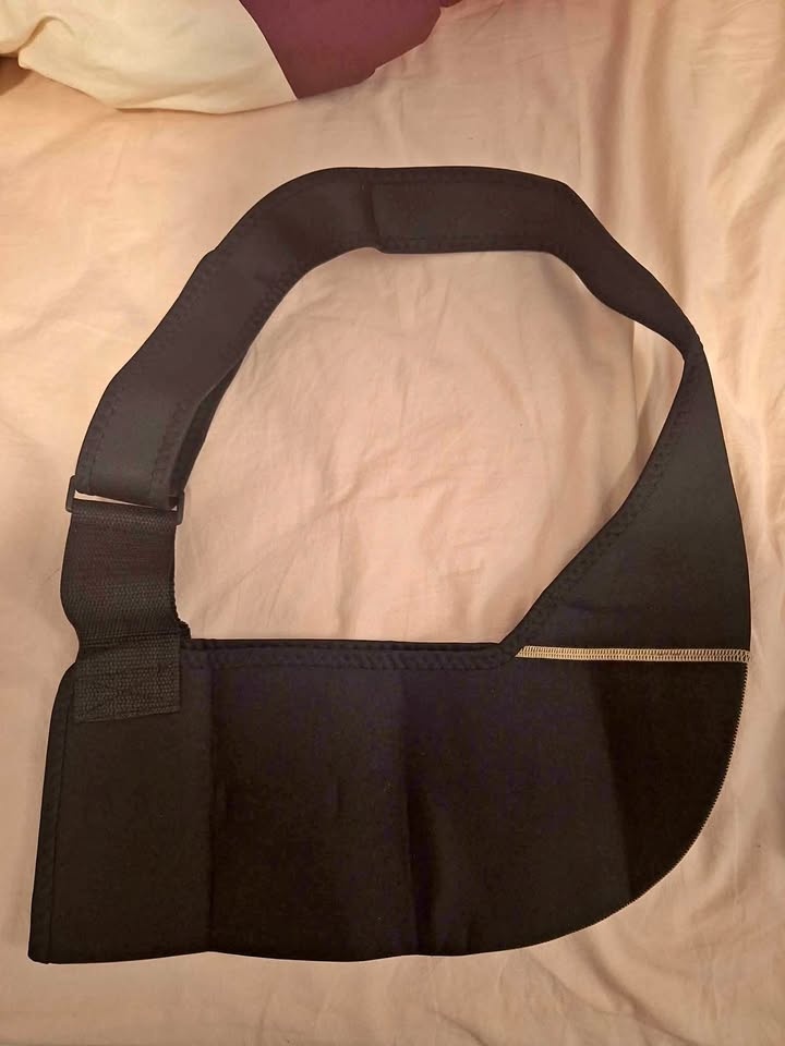 Black arm sling