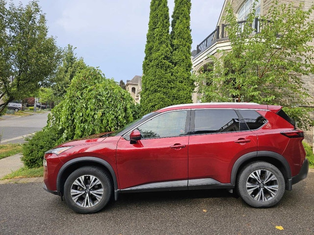 2021 Nissan Rogue SV Premium Lease Takeover