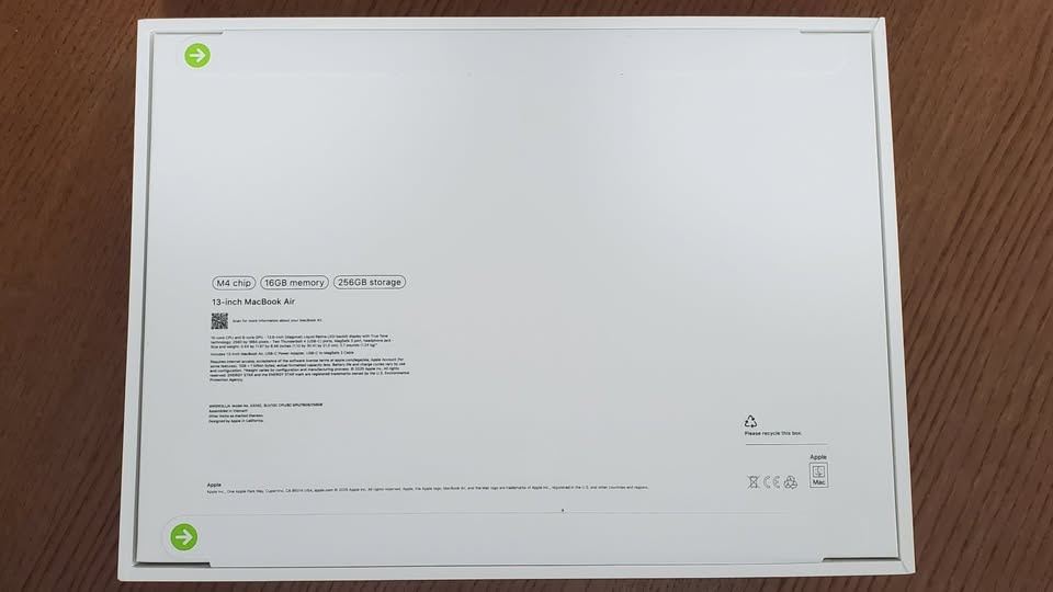 Brand New Sealed MacBook Air 13" (M4, 16GB RAM, 256GB SSD) - photo 2