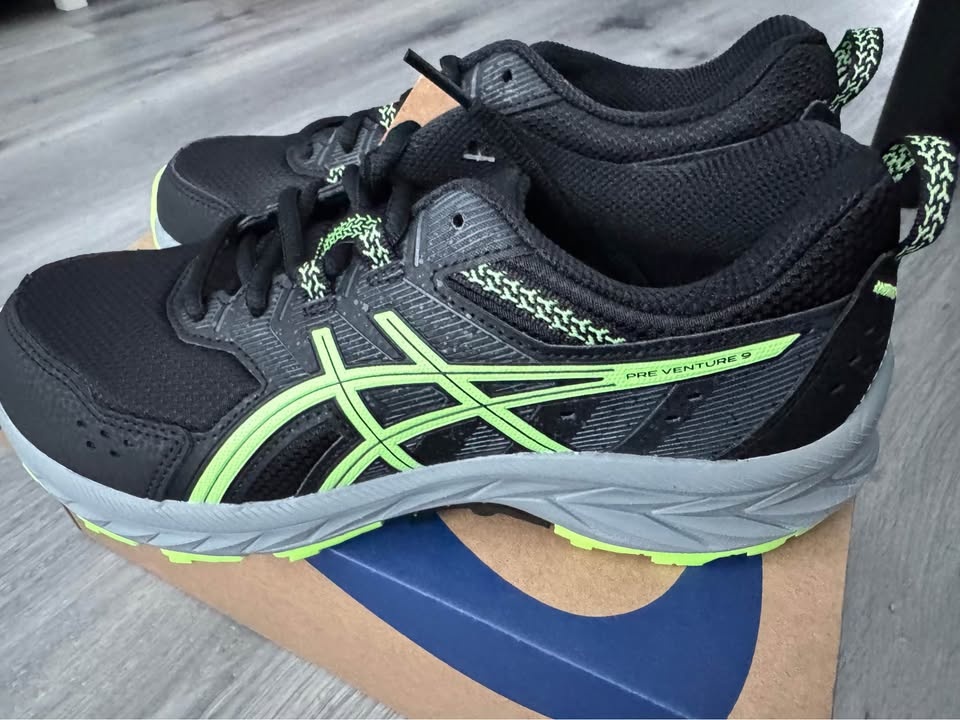 ASICS Pre-Venture 9 Youth Running Shoes Size 5.5 (24cm)