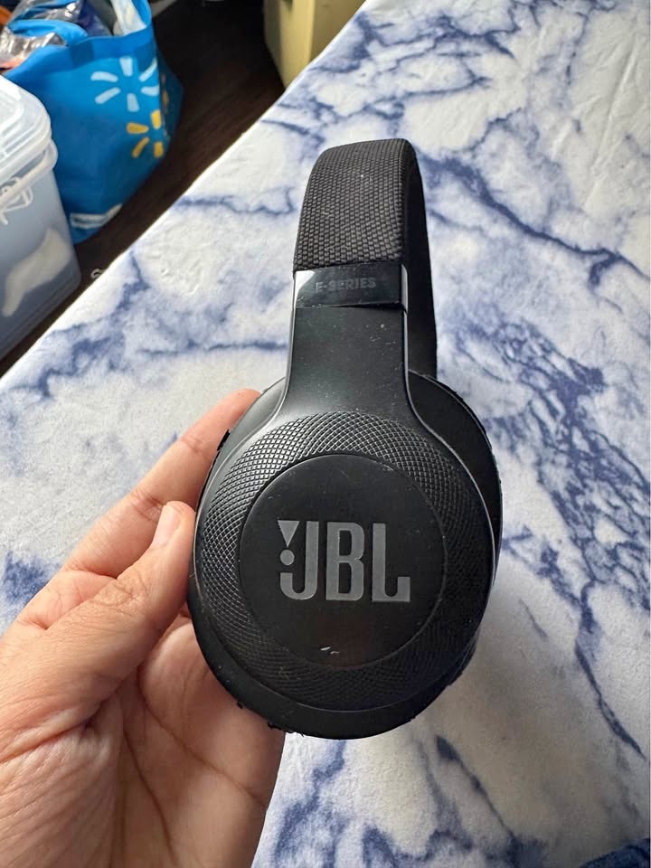 JBL Bluetooth Headphones – Fully Working