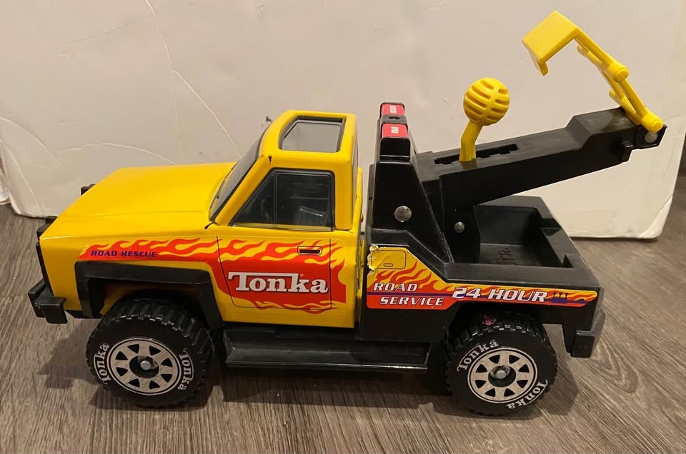 3 Metal Tonka Trucks, car carrier - photo 3