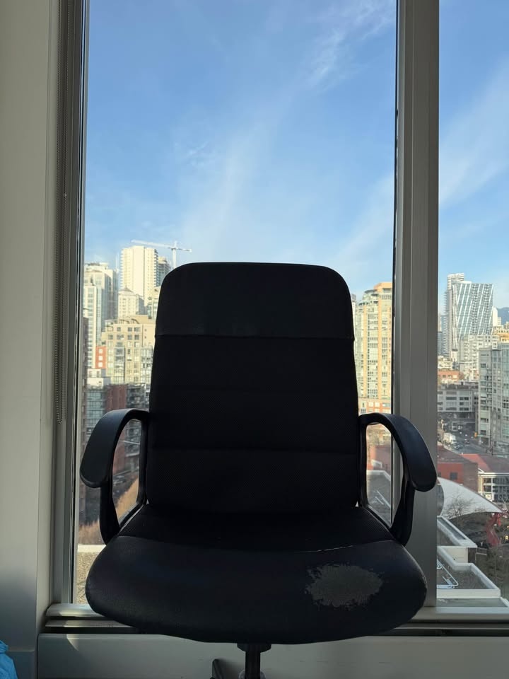 L-Shaped Computer Desk with Shelves + FREE Chair - photo 3