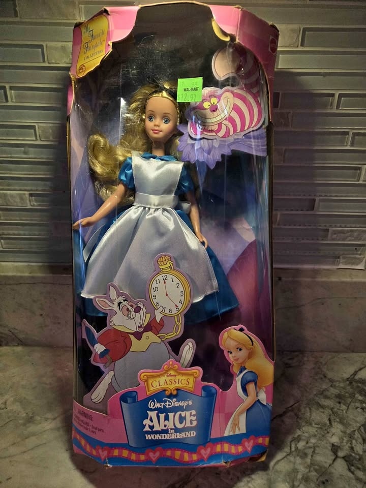 Alice in Wonderland Barbie