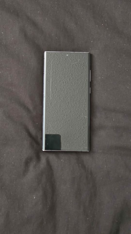 Samsung Galaxy S22 Ultra (W/ Charger + Case) - photo 2