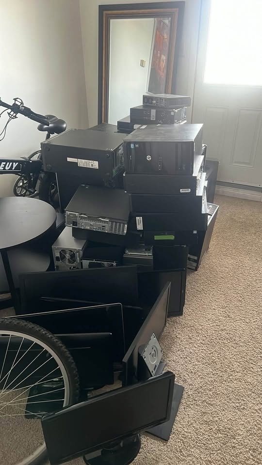 Working Computers and monitors for sale as a lot !! - photo 4