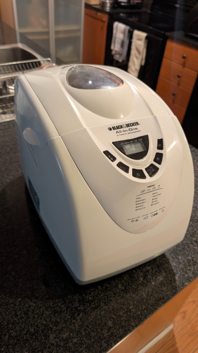 BLACK+DECKER All-In-One Breadmaker - Like New