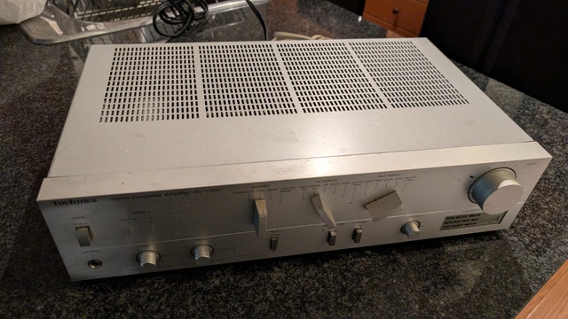 Technics SU-V303 Stereo Integrated Amplifier – Vintage, Good Con