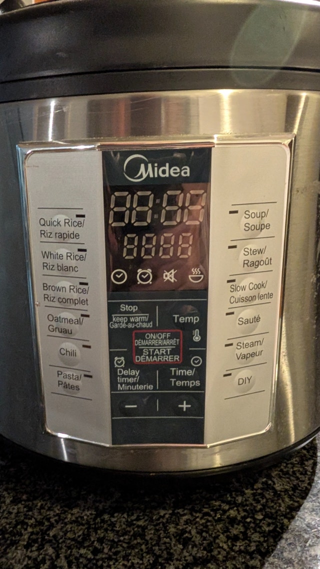 Midea Electric Pressure Cooker – Good Condition - photo 2