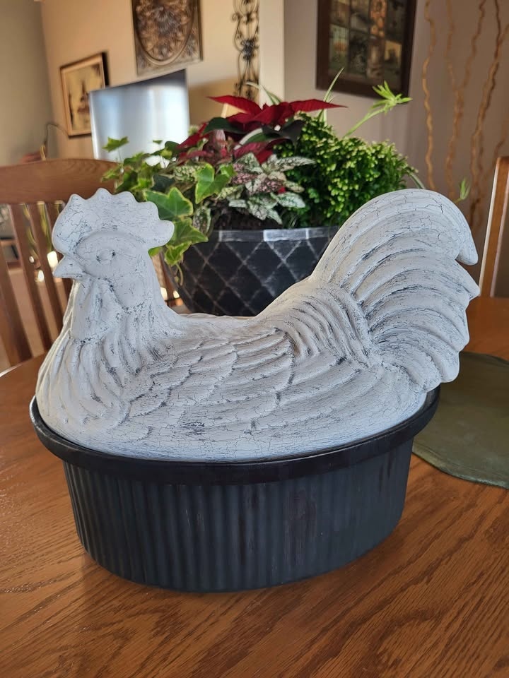 Ceramic Rooster on Nest Casserole Dish - photo 4