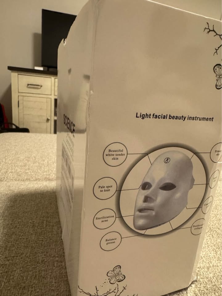 7-Color LED Facial Mask – Light Therapy Beauty Mask - photo 5